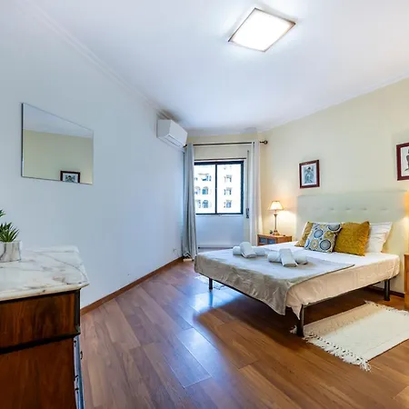 Apartamento T2 Pátio Da Rocha - 500m Da *